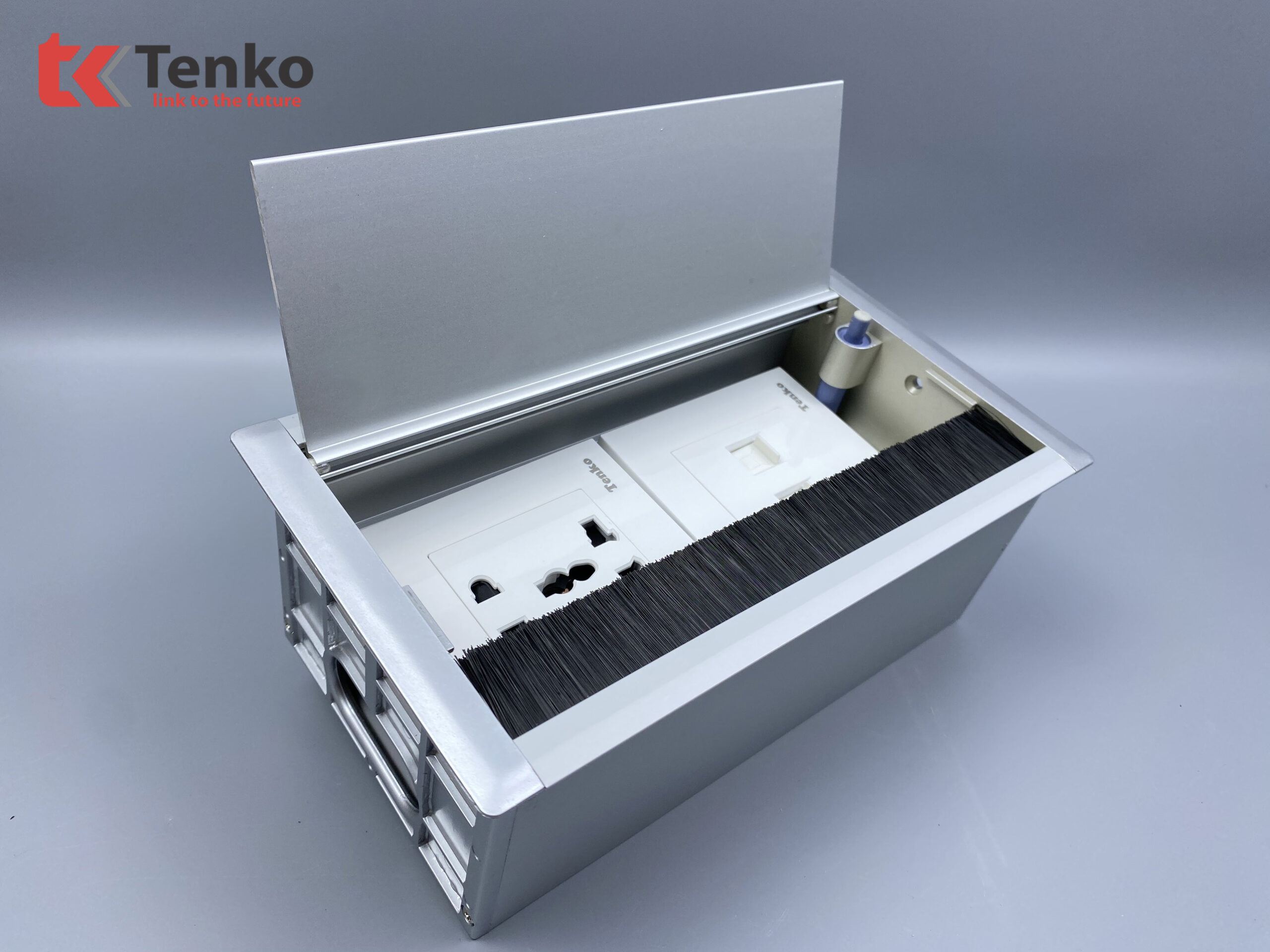 Hộp Điện Nhôm Âm Bàn Tenko TK-AB2S-05 Màu Bạc