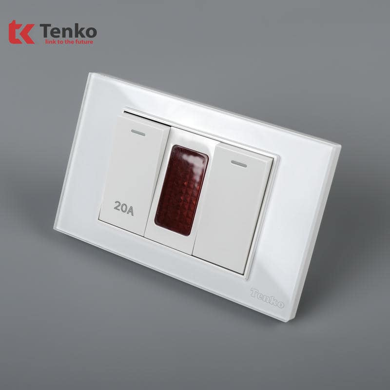 Bộ Công Tắc 20A Mặt Kính Cường Lực C18-081 Trắng