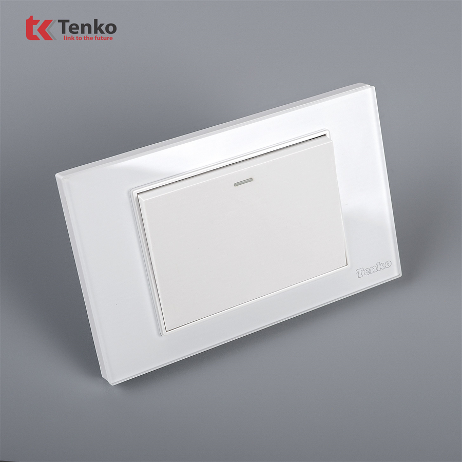 Công Tắc 1 Nút Mặt Kính Cường Lực C18-01 Trắng