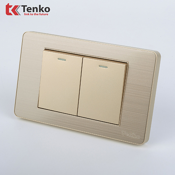 Công Tắc 2 Nút Màu Vàmg Mặt Hợp Kim TK-C7G-02