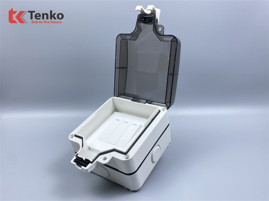 Công Tắc 3 Nút Chống Nước Tenko TK-IP66-07
