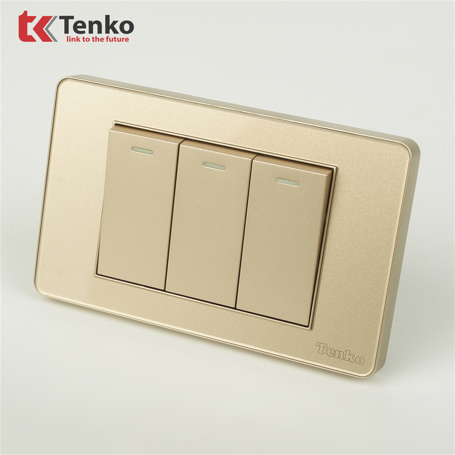 Công Tắc 3 Nút Mặt Nhựa Phủ Bóng Kính C9-03 Vàng