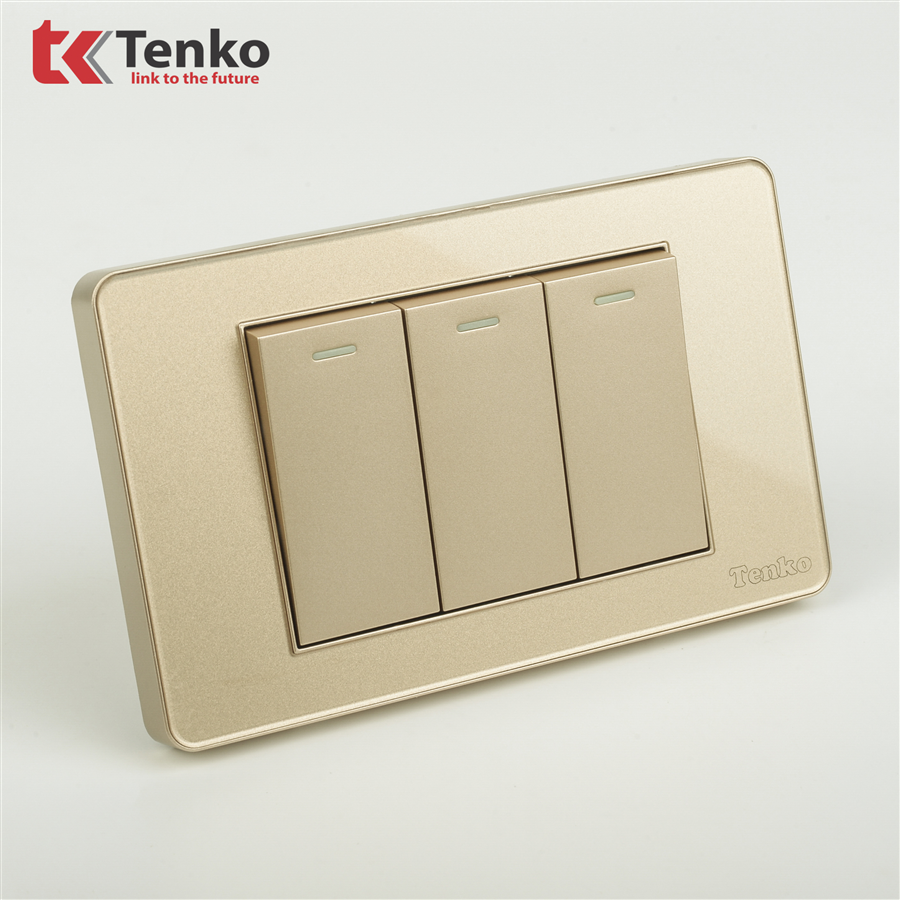 Công Tắc 3 Nút Mặt Nhựa Phủ Bóng Kính C9-03 Vàng