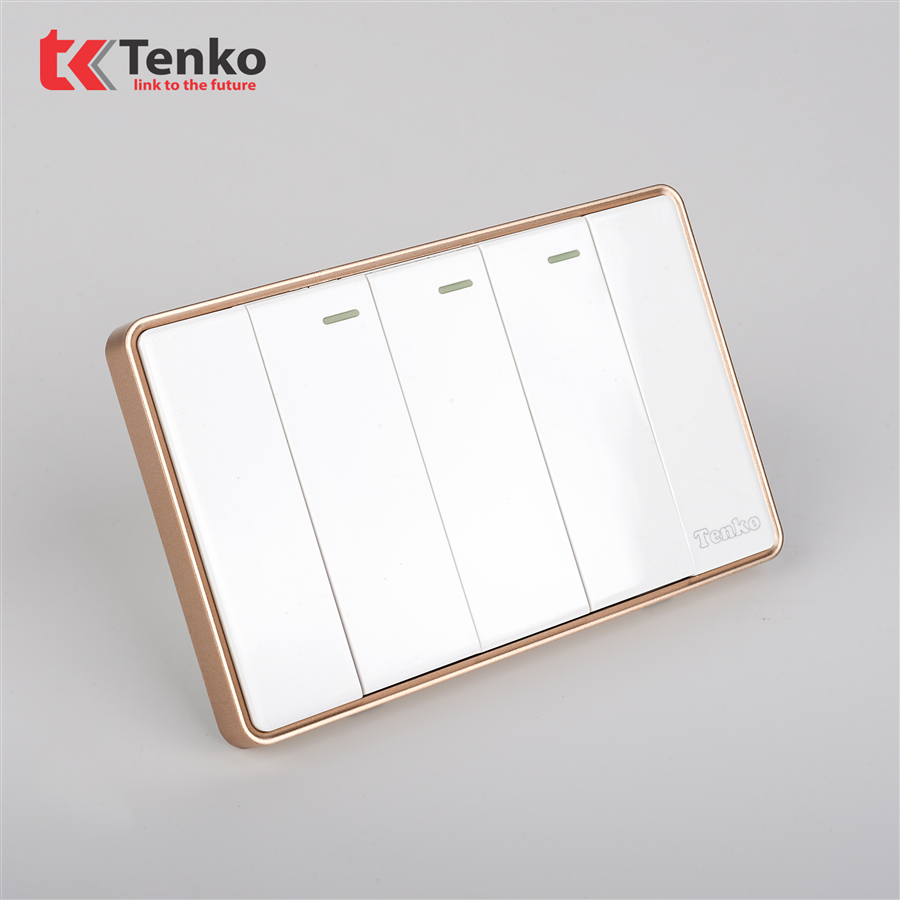 Công Tắc 3 Nút Tràn Viền C1-03 Trắng Viền Vàng