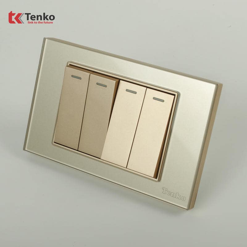Công Tắc 4 Nút Mặt Kính Cường Lực C18-04 Vàng