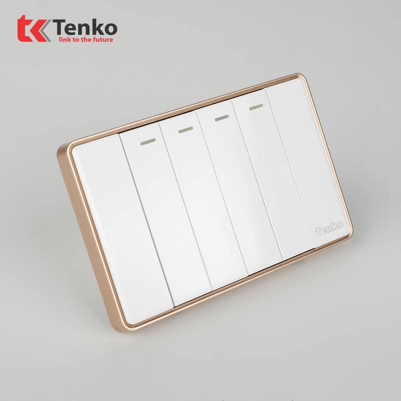 Công Tắc 4 Nút Tràn Viền C1-04 Trắng Viền Vàng