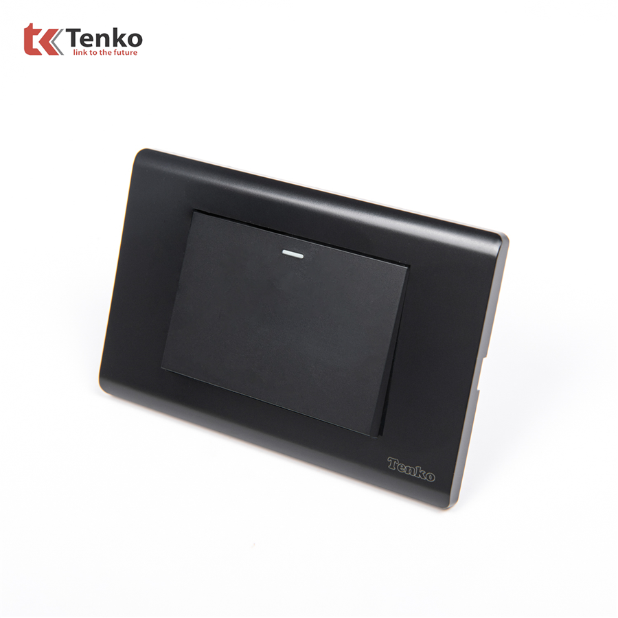Công Tắc Chống Cháy TENKO C25-01 Mặt Nhựa PC Đen
