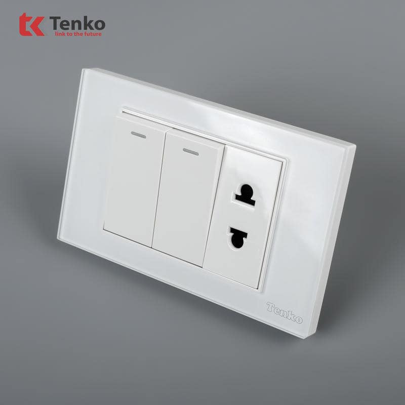 Công Tắc Ổ Cắm Mặt Kính Cường Lực TK-C18-027 Trắng