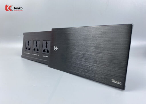 Hộp ổ điện âm bàn Tenko TK-BT03 nắp trượt màu đen