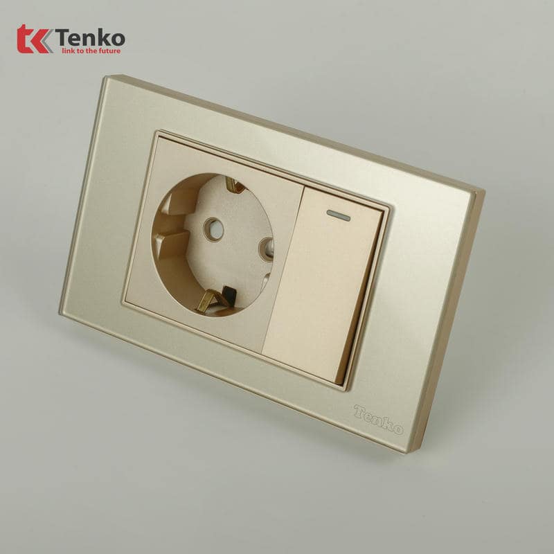 Ổ Cắm Chìm Mặt Kính Cường Lực C18-063 Vàng