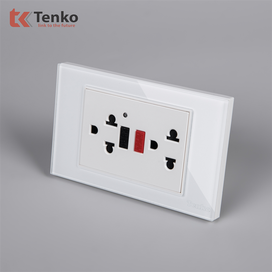 Ổ Cắm Chống Chập Mặt Kính Cường LựcTK-C18-19 Trắng
