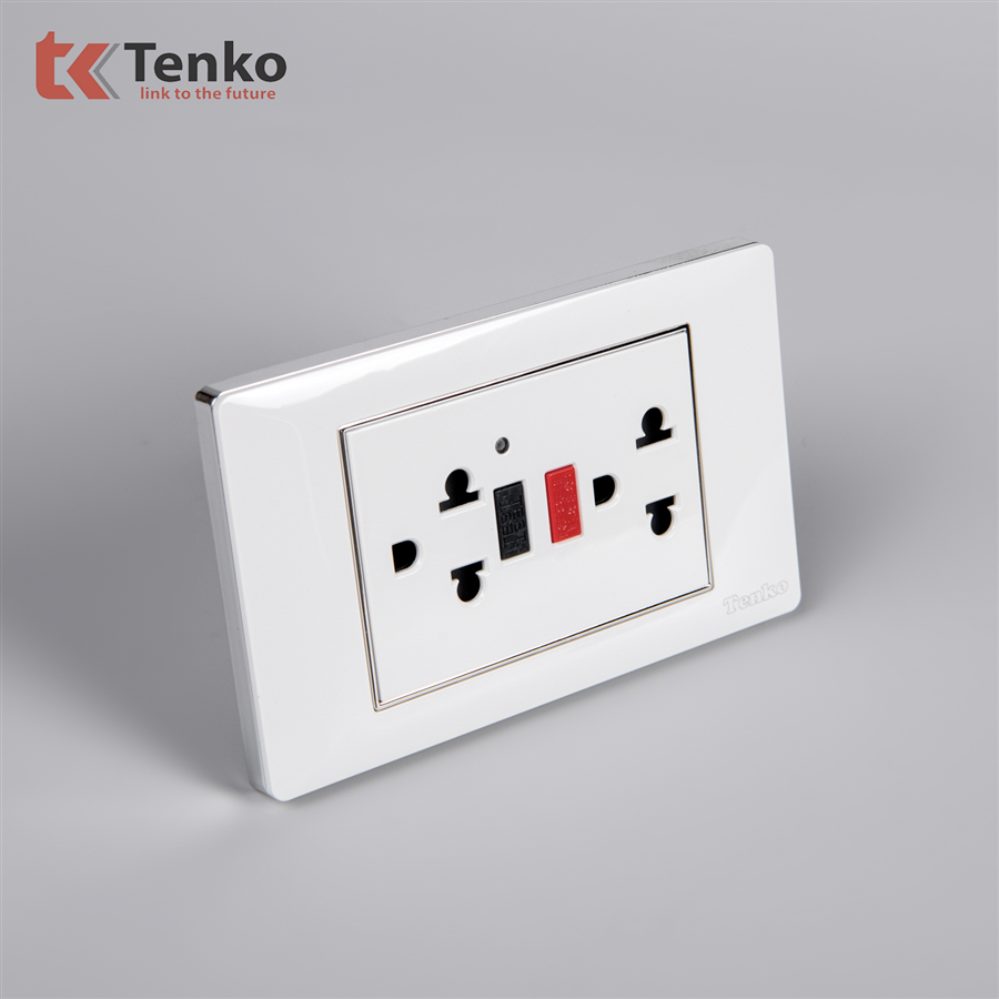 Ổ Cắm Chống Chập Mặt Nhựa Trắng Viền Bạc TK-C27-19