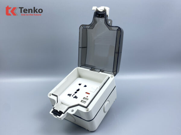 Ổ Cắm Chống Nước Có Công Tắc Và USB TK-IP66-03