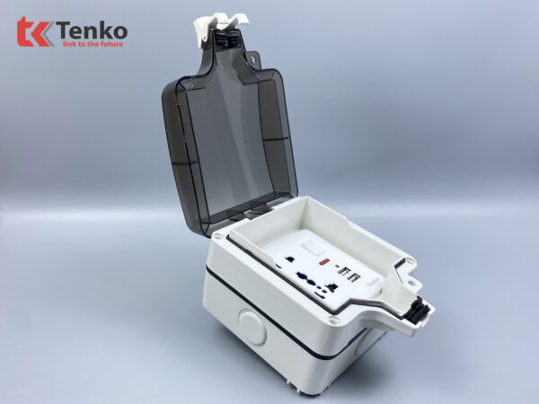 Ổ Cắm Chống Nước Có Công Tắc Và USB TK-IP66-03