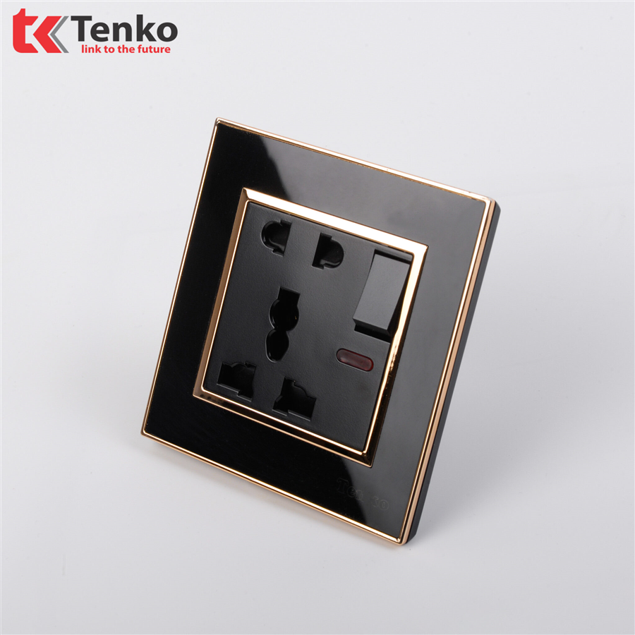 Ổ Cắm Có Công Tắc Nhựa Cao Cấp F66-28 Đen