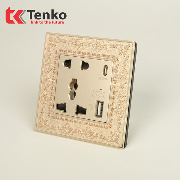 Ổ Cắm có USB và Type C Mặt Tân Cổ Điển F88-44