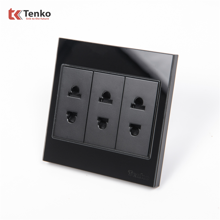Ổ Cắm Điện Kính Cường Lực Tenko TK-V18-020 Đen