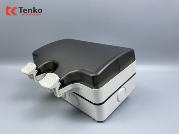 Ổ Cắm Đôi 3 Chấu Chống Nước Chữ Nhật TK-IP66-CN01