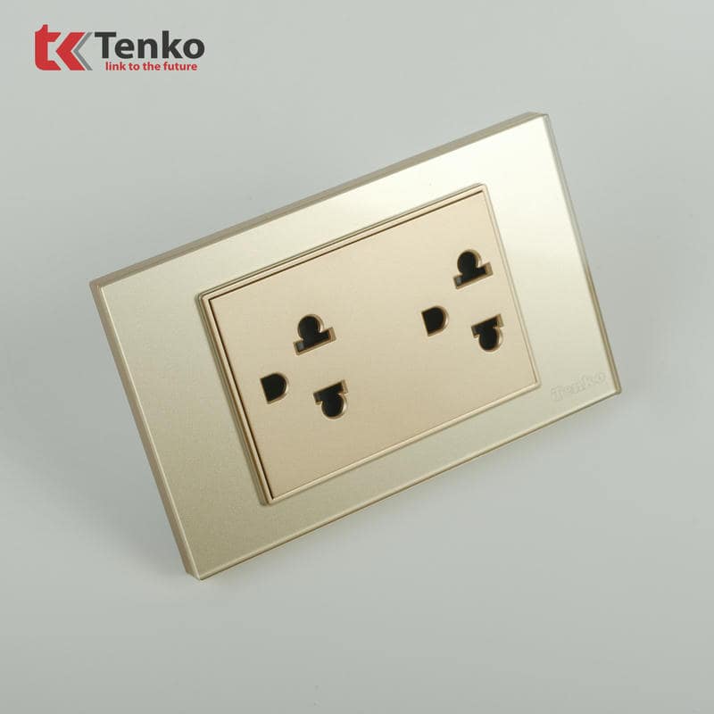 Ổ Cắm Đôi 3 Chấu Mặt Kính Cường Lực C18-044 Vàng