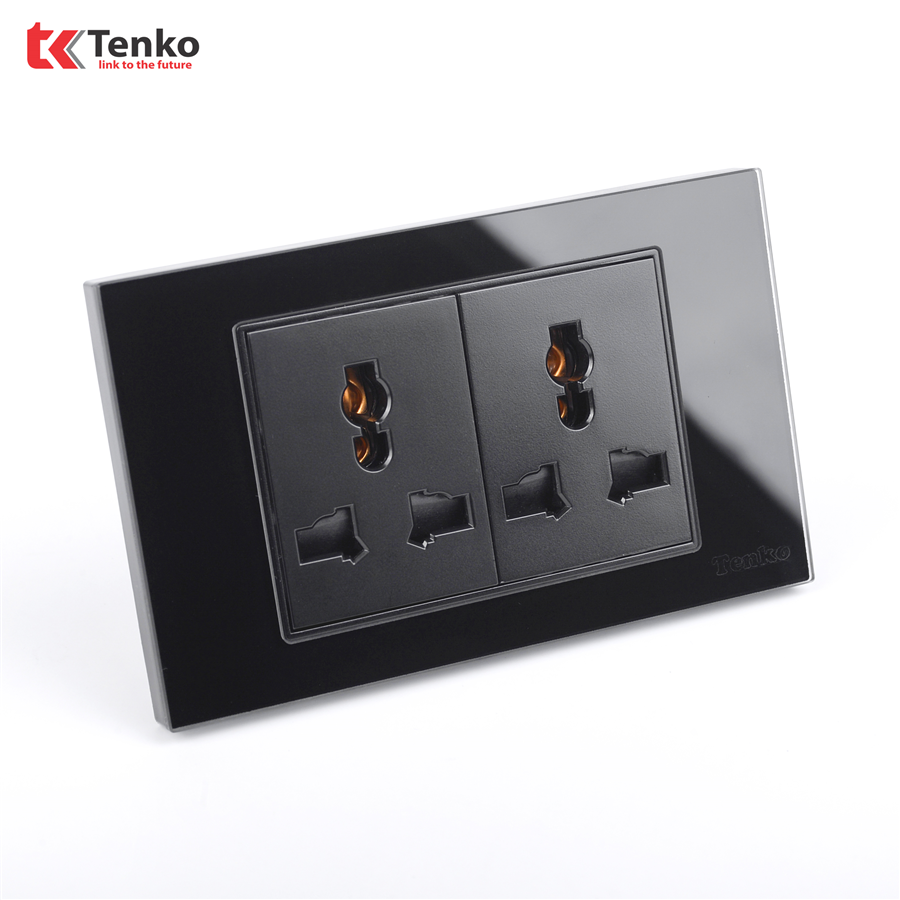 Ổ Cắm Đôi 3 Chấu Mặt Kính Cường Lực C18-050 Đen