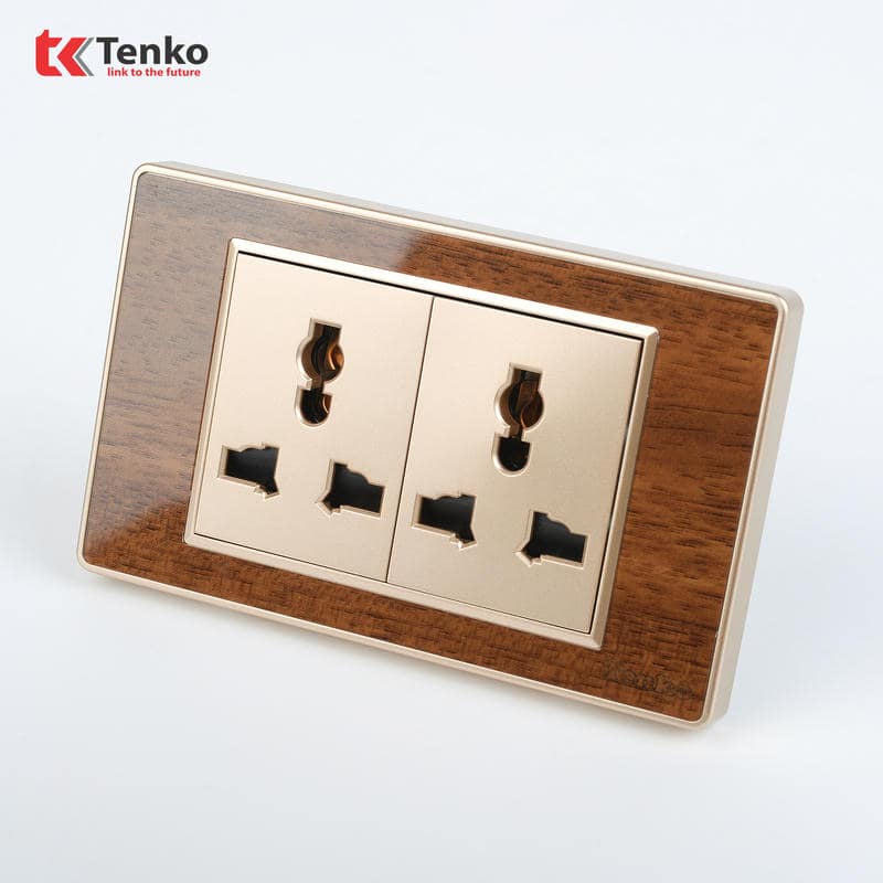 Ổ Cắm Đôi 3 Chấu Mặt Nhựa Vân Gỗ C6-045