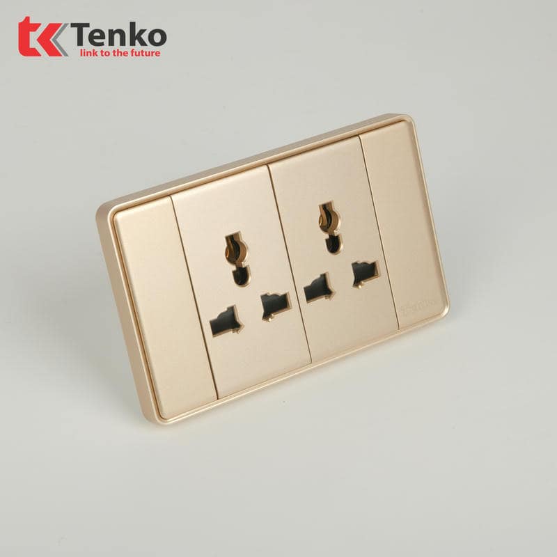 Ổ Cắm Đôi 3 Chấu Tràn Viền C1-050 Trắng Viền Vàng