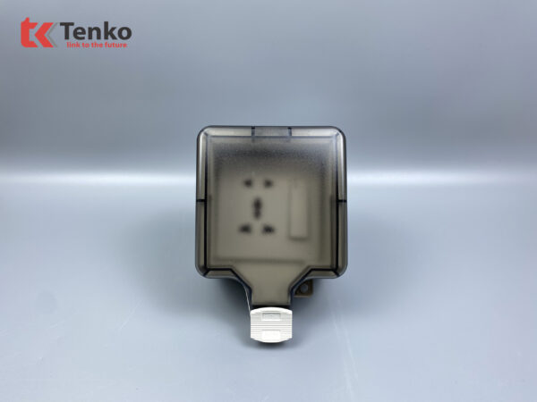 Ổ Cắm Kèm Công Tắc Chống Nước Tenko TK-IP66-09
