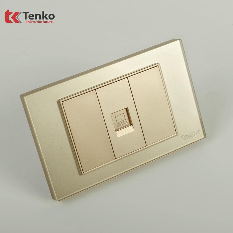 Ổ Cắm Mạng LAN Mặt Kính Cường Lực C18-072 Đen