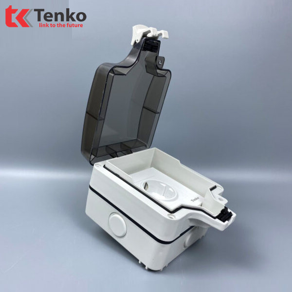 Ổ Sạc Có Tiếp Địa Chống Nước Cho Xe ĐiệnTK-IP67-04