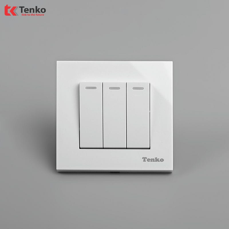 Công Tắc 3 Nút Mặt Nhựa Cao Cấp TT-03 Trắng
