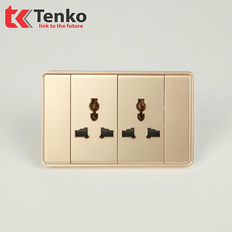 Ổ Cắm Đôi 3 Chấu Tràn Viền C1-050 Trắng Viền Vàng