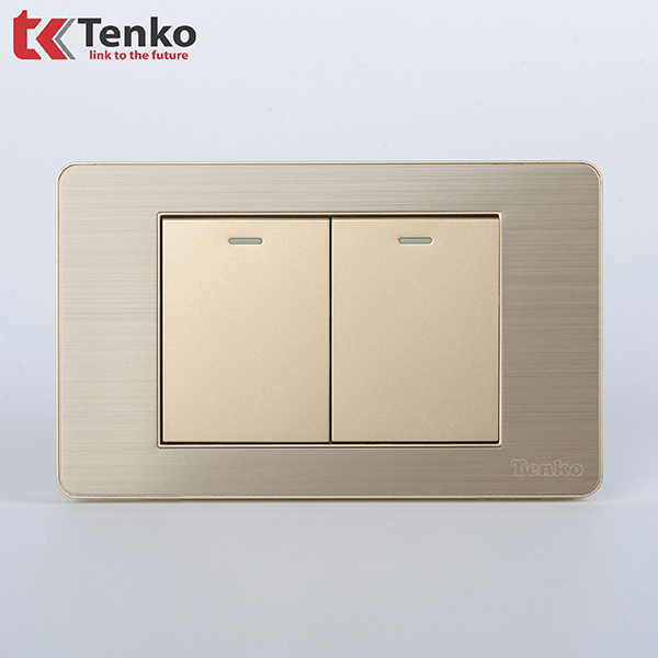 Công Tắc 2 Nút Màu Vàmg Mặt Hợp Kim TK-C7G-02