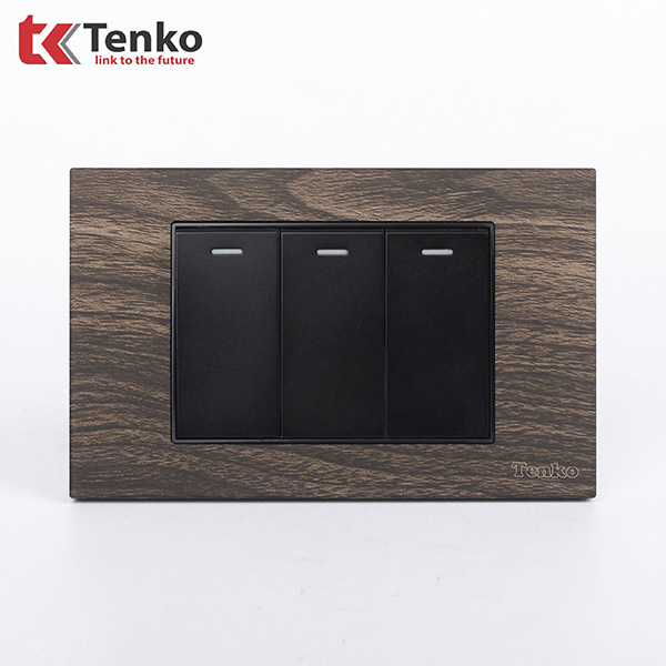 Công Tắc 3 Nút Âm Tường TK-C6A-03 Mặt Vân Gỗ