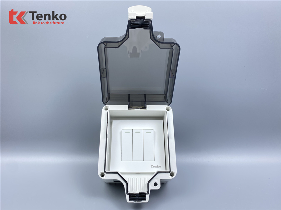 Công Tắc 3 Nút Chống Nước Tenko TK-IP66-07