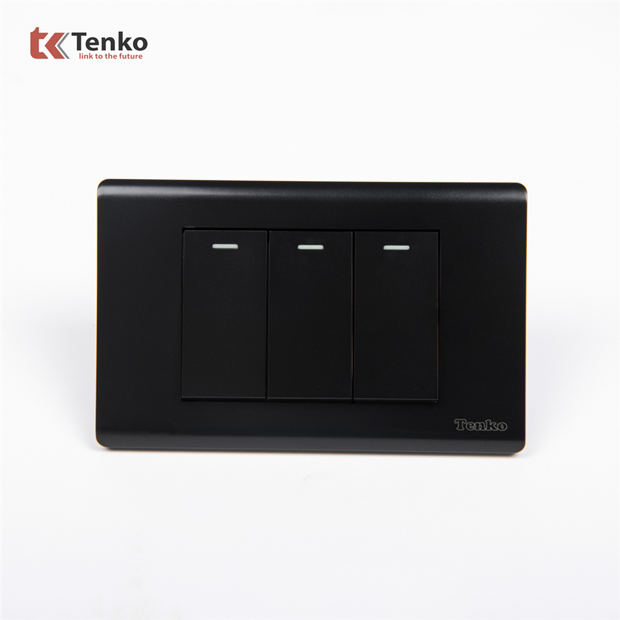 Công Tắc 3 Nút TENKO TK-C25-03 Mặt Nhựa PC Đen