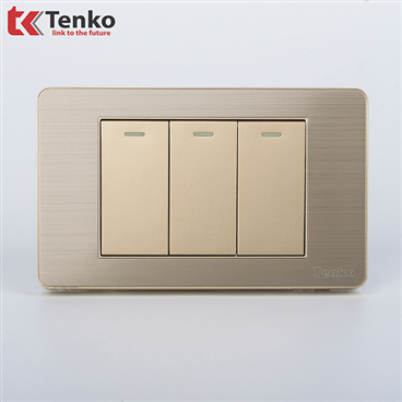 Công Tắc 3 Nút Màu Vàng Mặt Hợp Kim TK-C7G-03