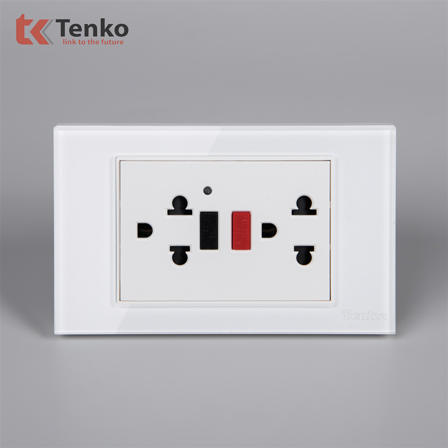 Ổ Cắm Chống Chập Mặt Kính Cường LựcTK-C18-19 Trắng