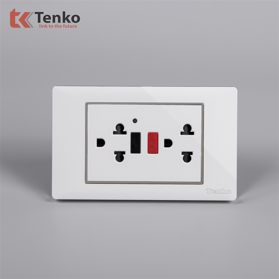 Ổ Cắm Chống Chập Mặt Nhựa Trắng Viền Bạc TK-C27-19