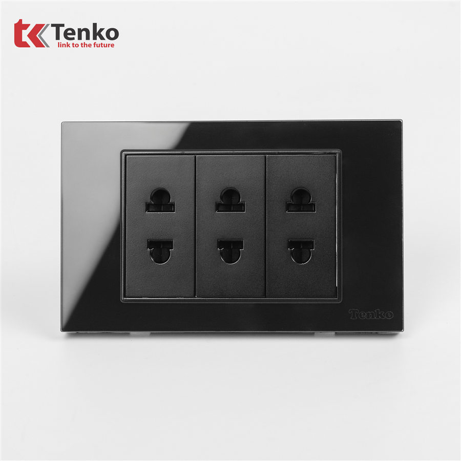 Ổ Cắm Điện Mặt Kính Cường Lực C18-020 Đen
