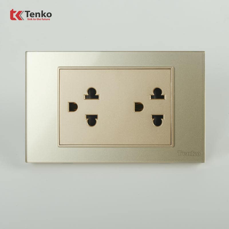 Ổ Cắm Đôi 3 Chấu Mặt Kính Cường Lực C18-044 Vàng