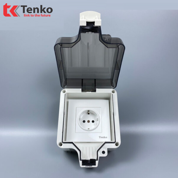 Ổ Sạc Có Tiếp Địa Chống Nước Cho Xe ĐiệnTK-IP67-04