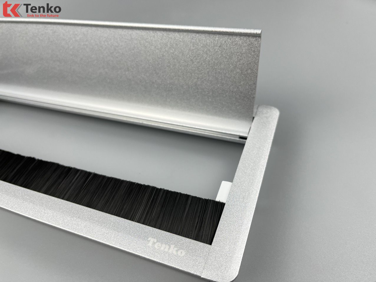 Nắp Hộp Điện Âm Mặt Bàn Nhôm 300x127 Tenko TK-N01